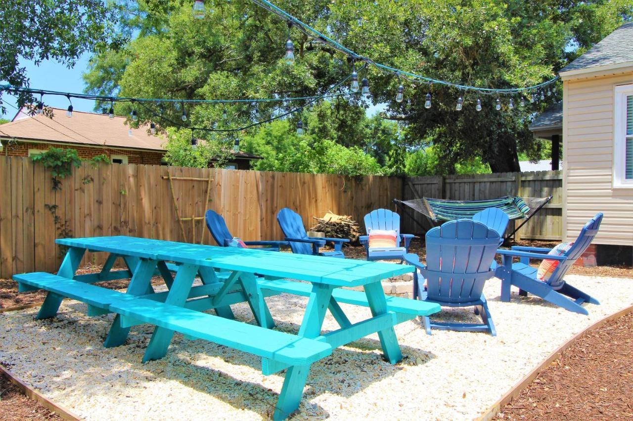 Beachy Bungalow For Family Fun! Walk To Beach! Pensacola Exterior photo
